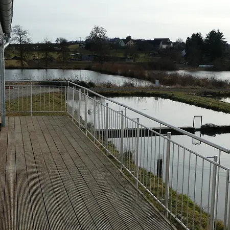 Ruhige Mit Teichblick * Wetterfeld