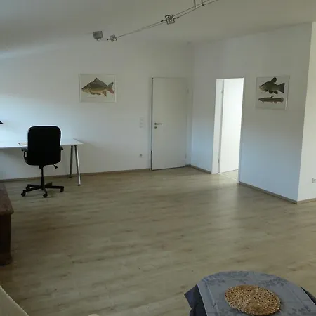 Ruhige Mit Teichblick Lägenhet *